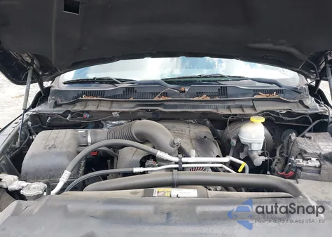 2017 Ram 1500 Express 4X4 5'7 Box z USA, uszkodzony, nr VIN 3C6RR7KTXHG641247